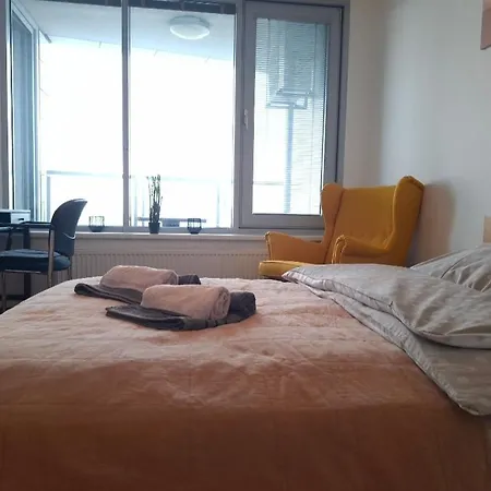 A Zen Getaway With Garage Parking Appartement Bratislava